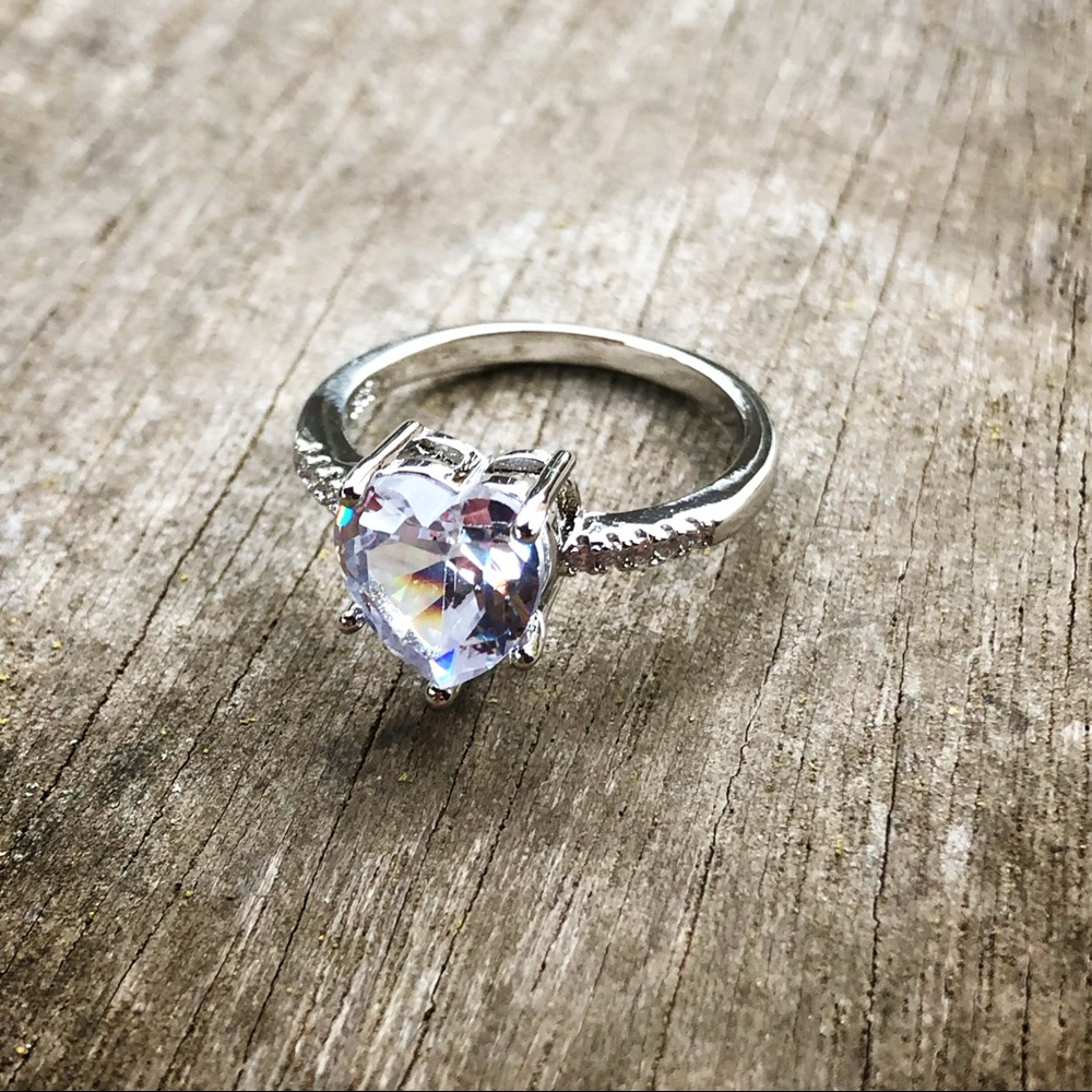 925 Silver Heart Diamond Ring - Picture 7 of 9
